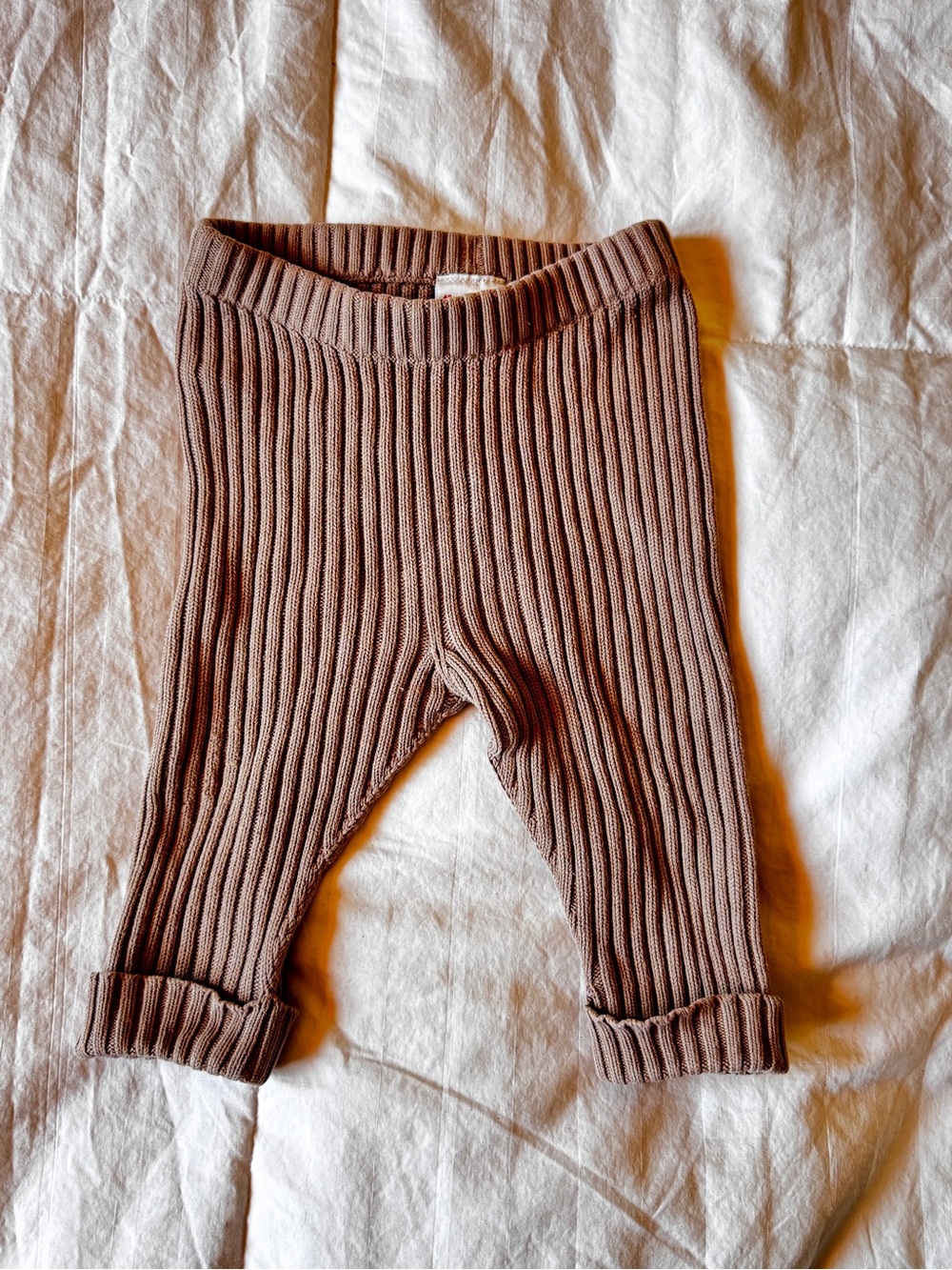 Hanna Andersson Ribbed Leggings in Brown